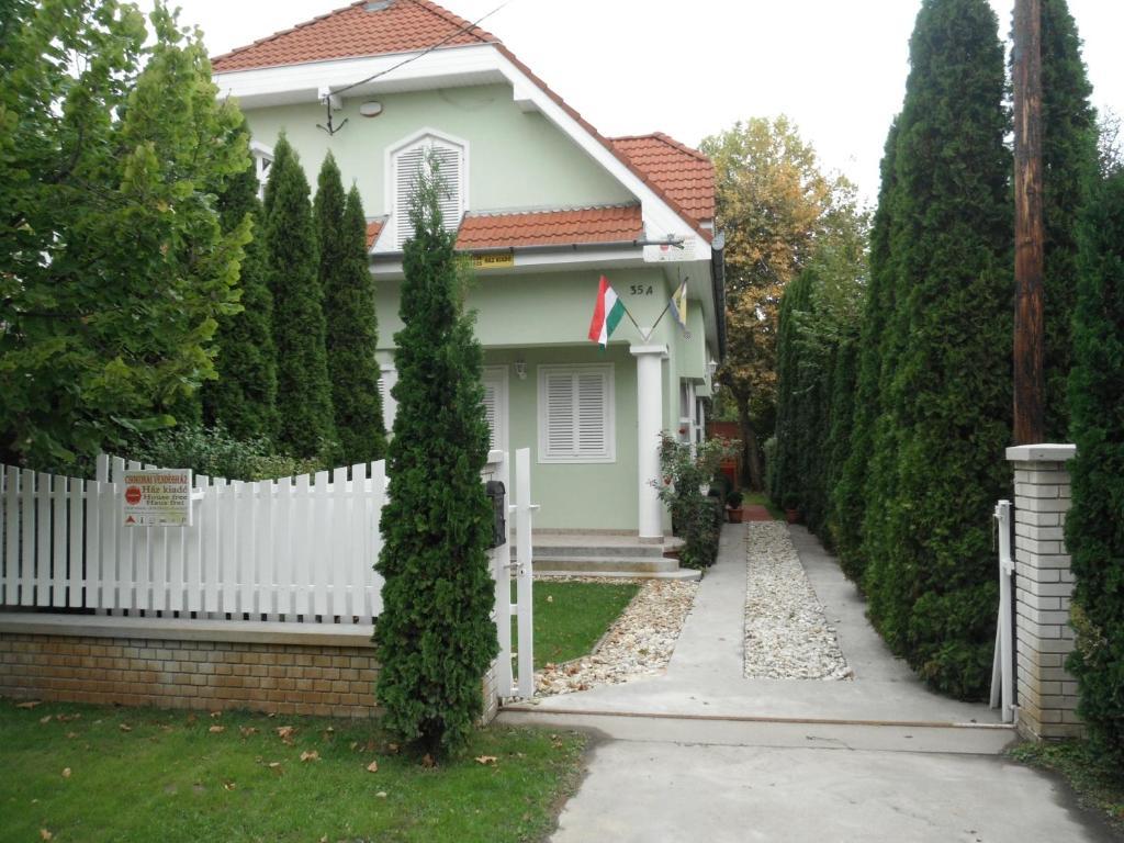 Csokonai Guesthouse Zamardi Exterior photo
